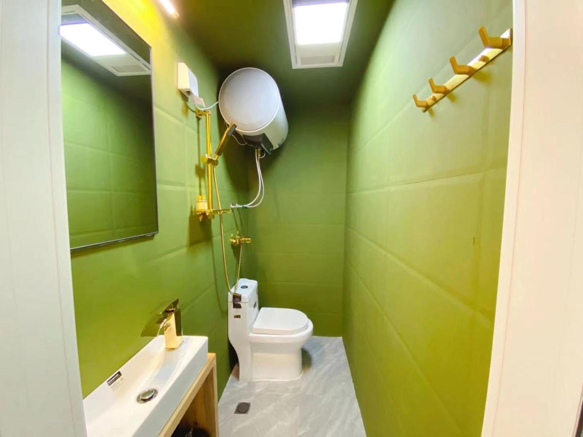 Lantian Garden Hostel Qingdao Exteriör bild