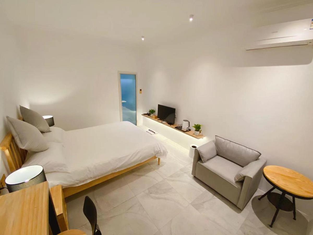 Lantian Garden Hostel Qingdao Exteriör bild