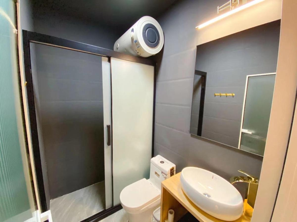 Lantian Garden Hostel Qingdao Exteriör bild