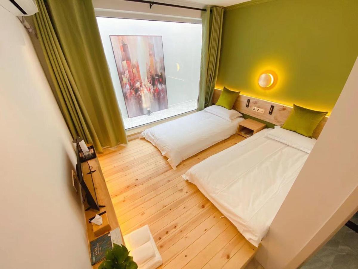 Lantian Garden Hostel Qingdao Exteriör bild
