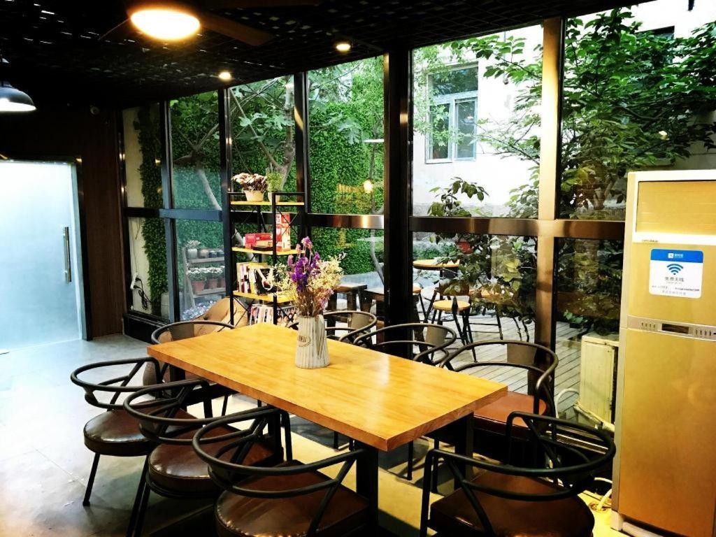 Lantian Garden Hostel Qingdao Exteriör bild