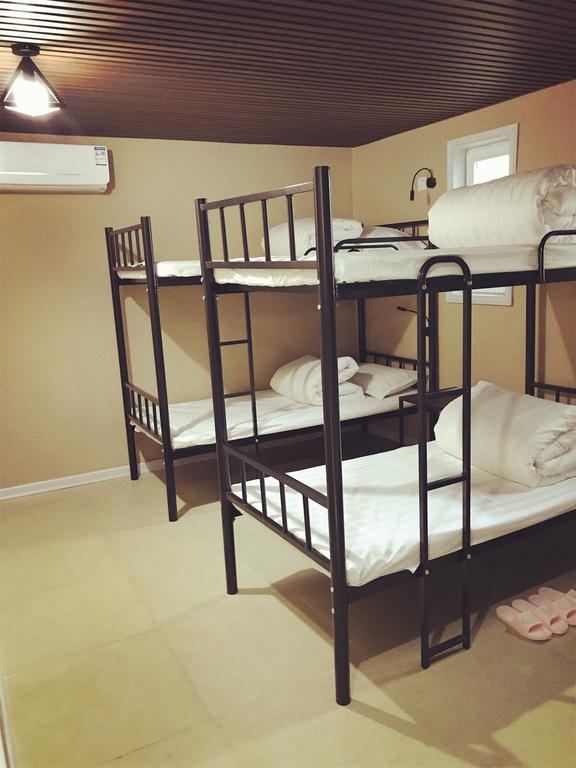 Lantian Garden Hostel Qingdao Exteriör bild